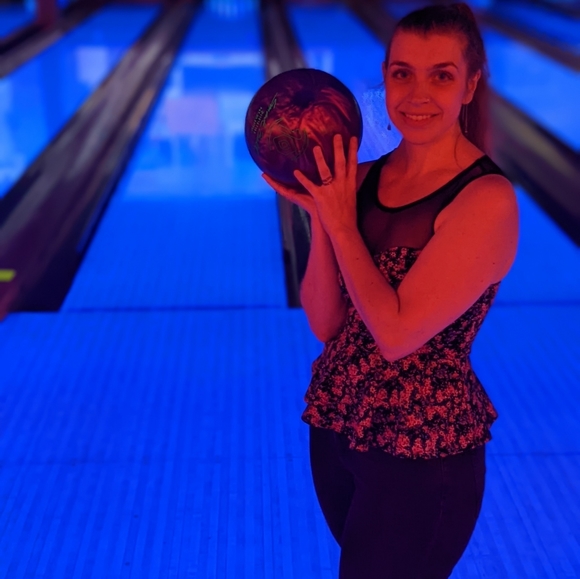 Meet your Posher, Lindsey - Picture 2 of 4